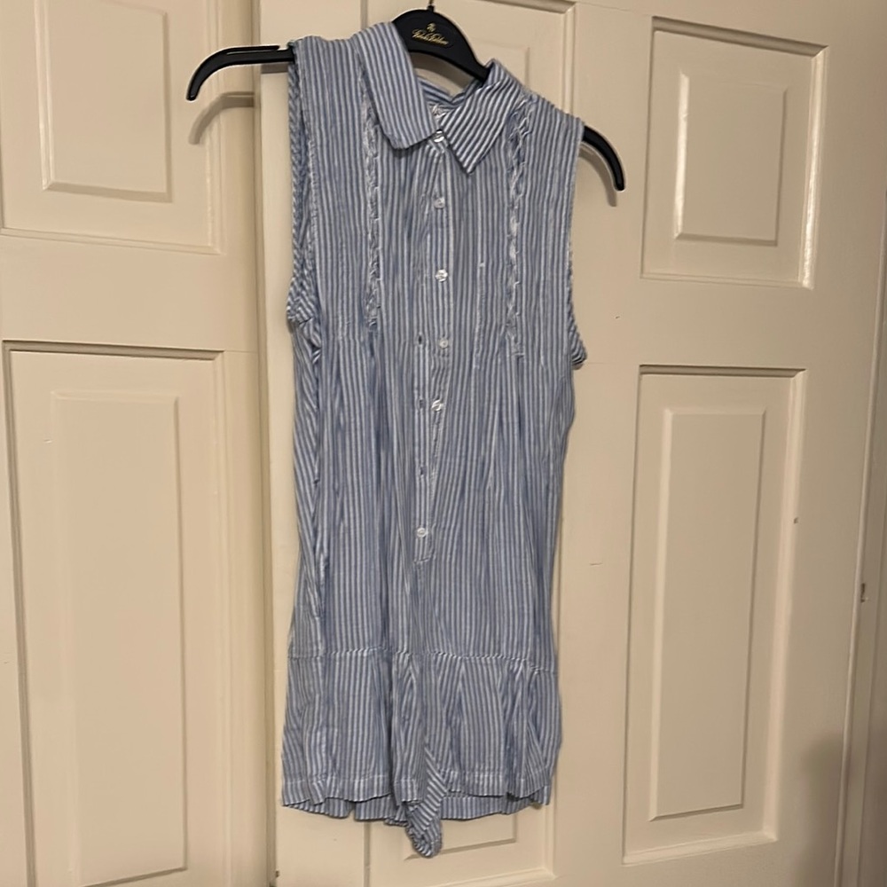 Elan size S romper. Blue and white stripe. Flowy